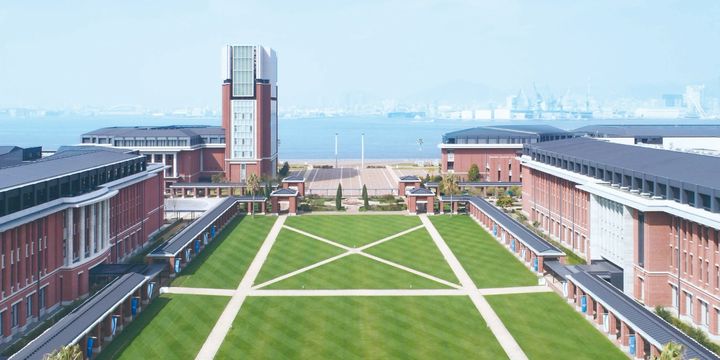 神戸学院大学by AERA : Challenge! 神戸学院大学 by AERA (AERAムック) | アエラムック教育編集部