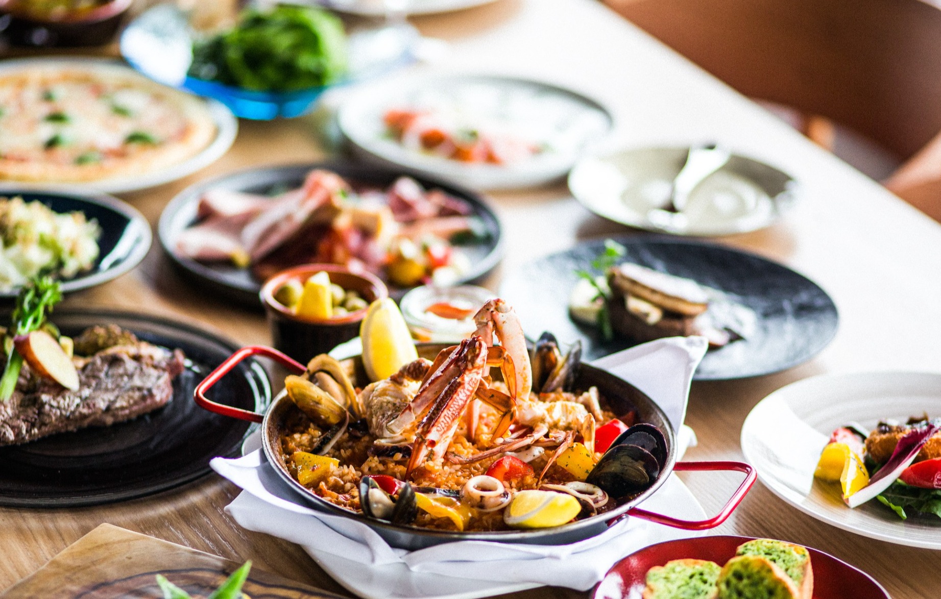 RED ROOM | LINE Official Account