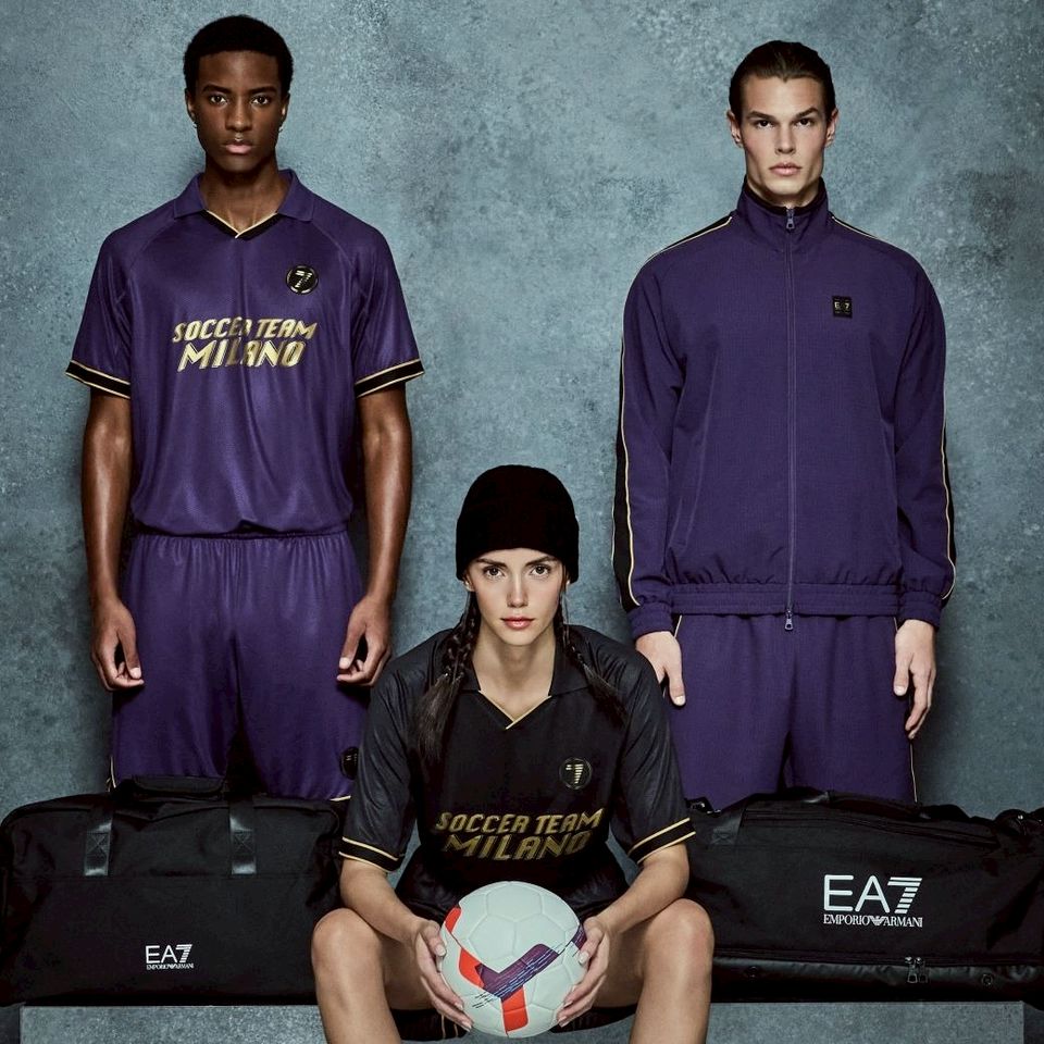 エンポリオ アルマーニ | アルマーニ | LINE Official Account