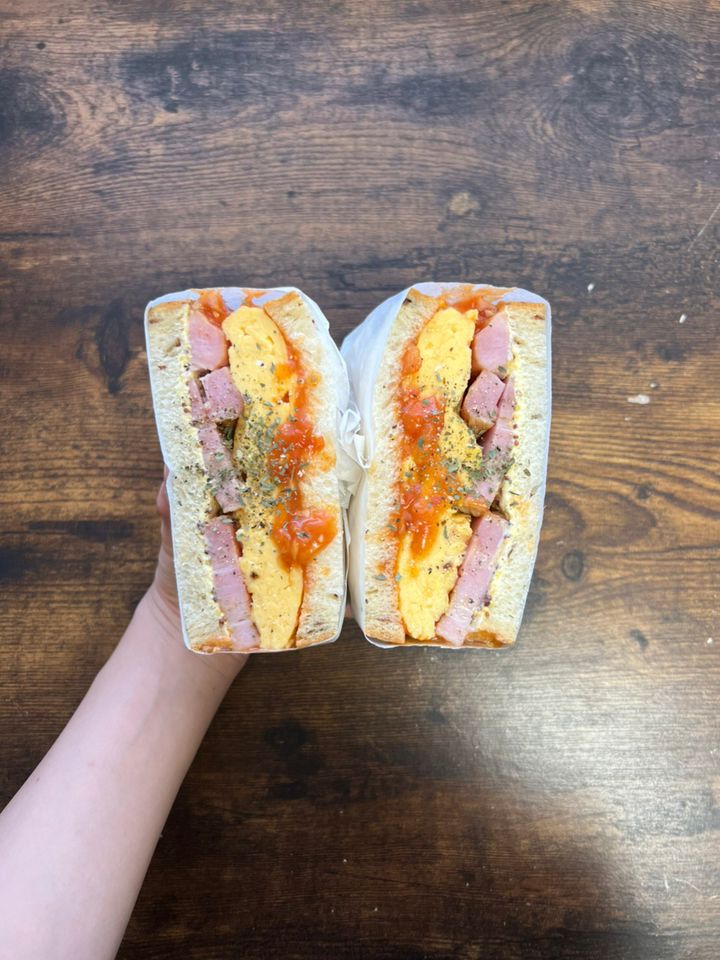 Mixed media feed | 社長たちのサンドイッチ | LINE Official Account