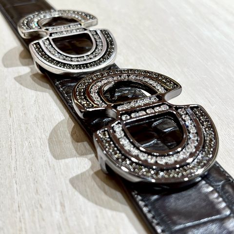 ELLIOT RHODES LONDON | LINE Official Account