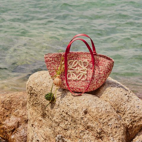 LOEWE 23SS 売り切りたいので値下げします！ おすすめのアイテム | LOEWE | LINE Official Account