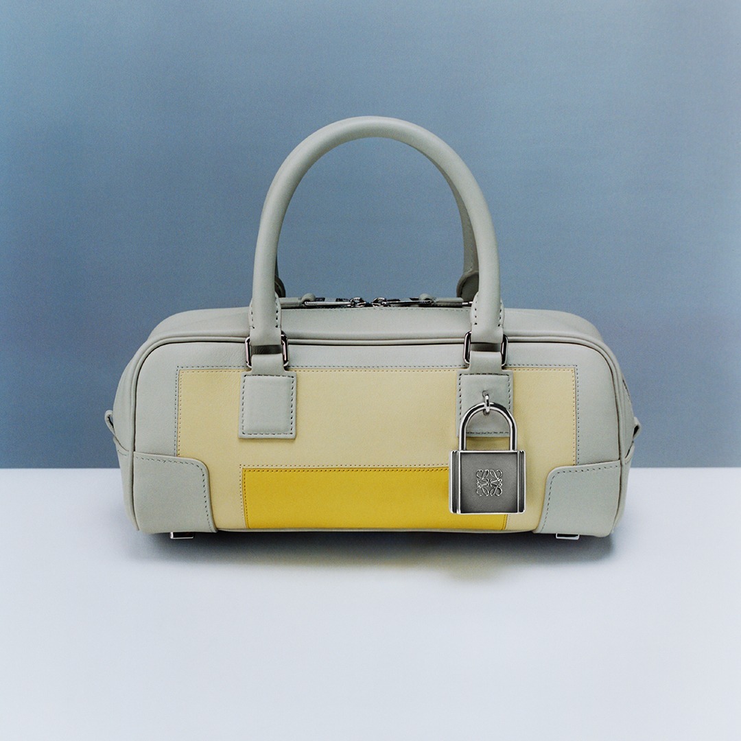 LOEWE チェック柄バッグ❤️りちゃさん専用❤️ おすすめのアイテム | LOEWE | LINE Official Account