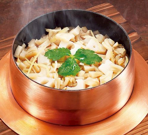 Mixed media feed | 季節釜めし 花小梅 春日店 | LINE Official Account