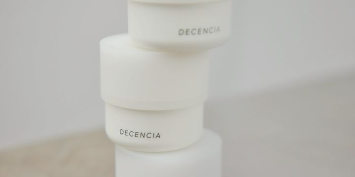 DECENCIA | LINE Official Account
